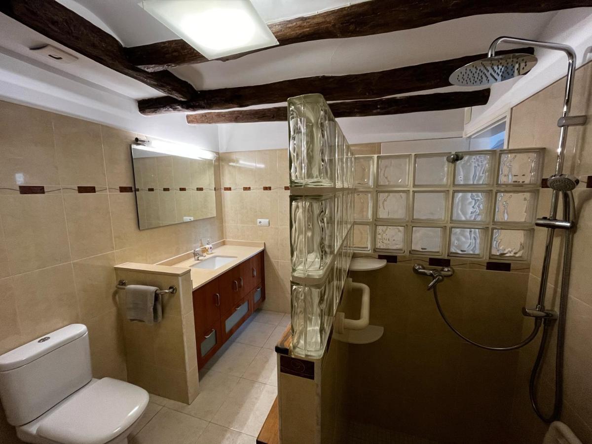 Apartaments Rurals Cal Parro, Batea Екстериор снимка