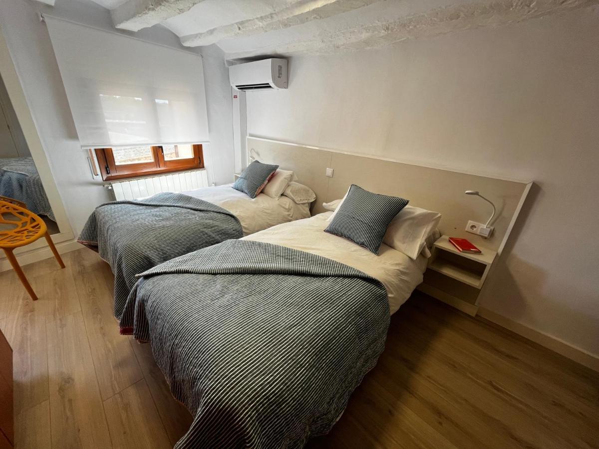 Apartaments Rurals Cal Parro, Batea Екстериор снимка